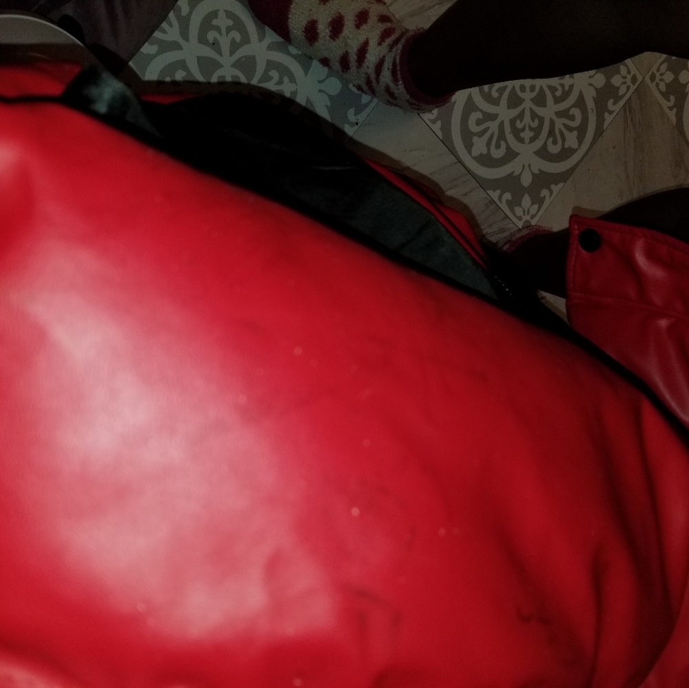 Red Coat - Picture 8 of 10